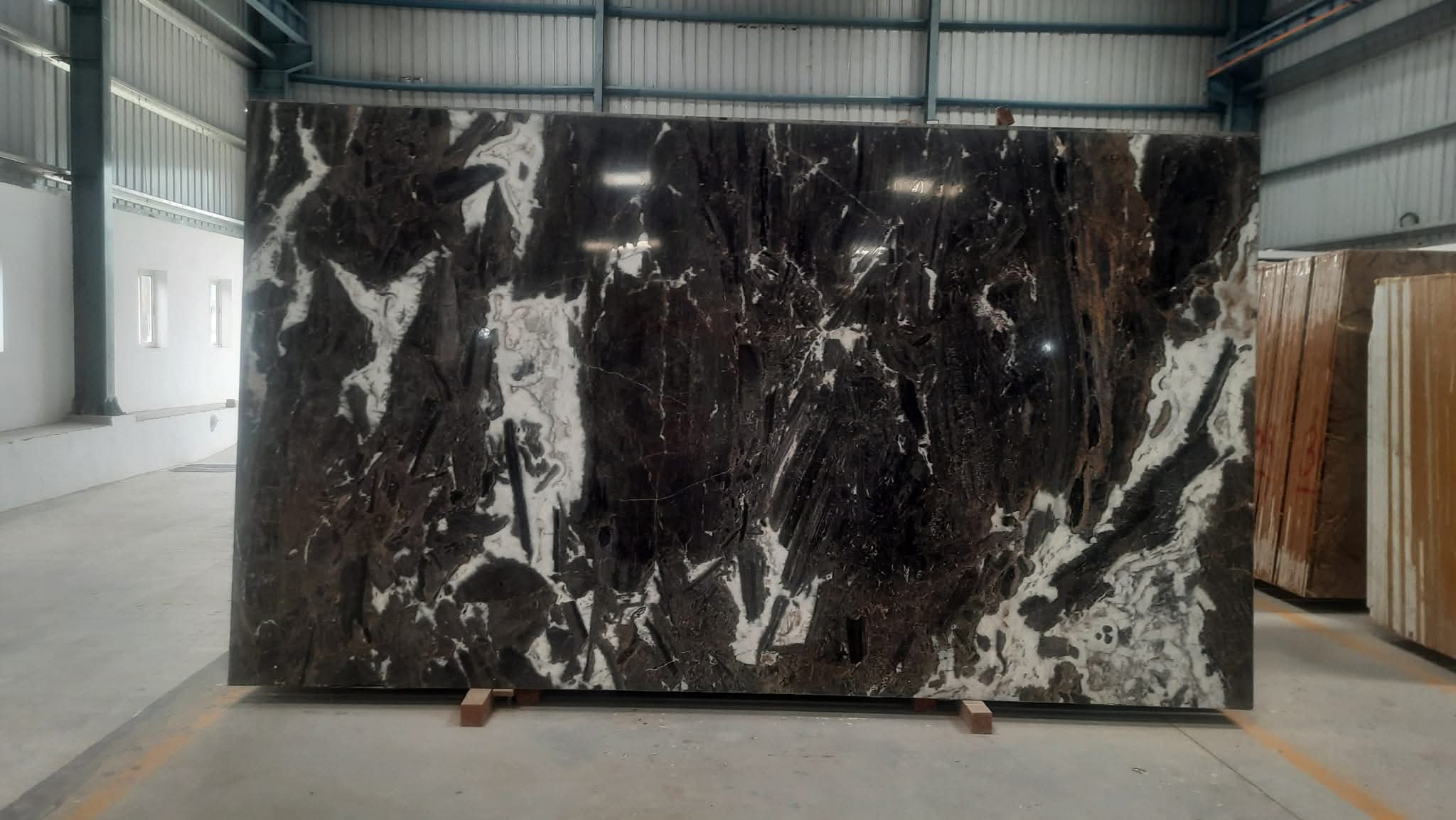 Polished finish — book-match ready